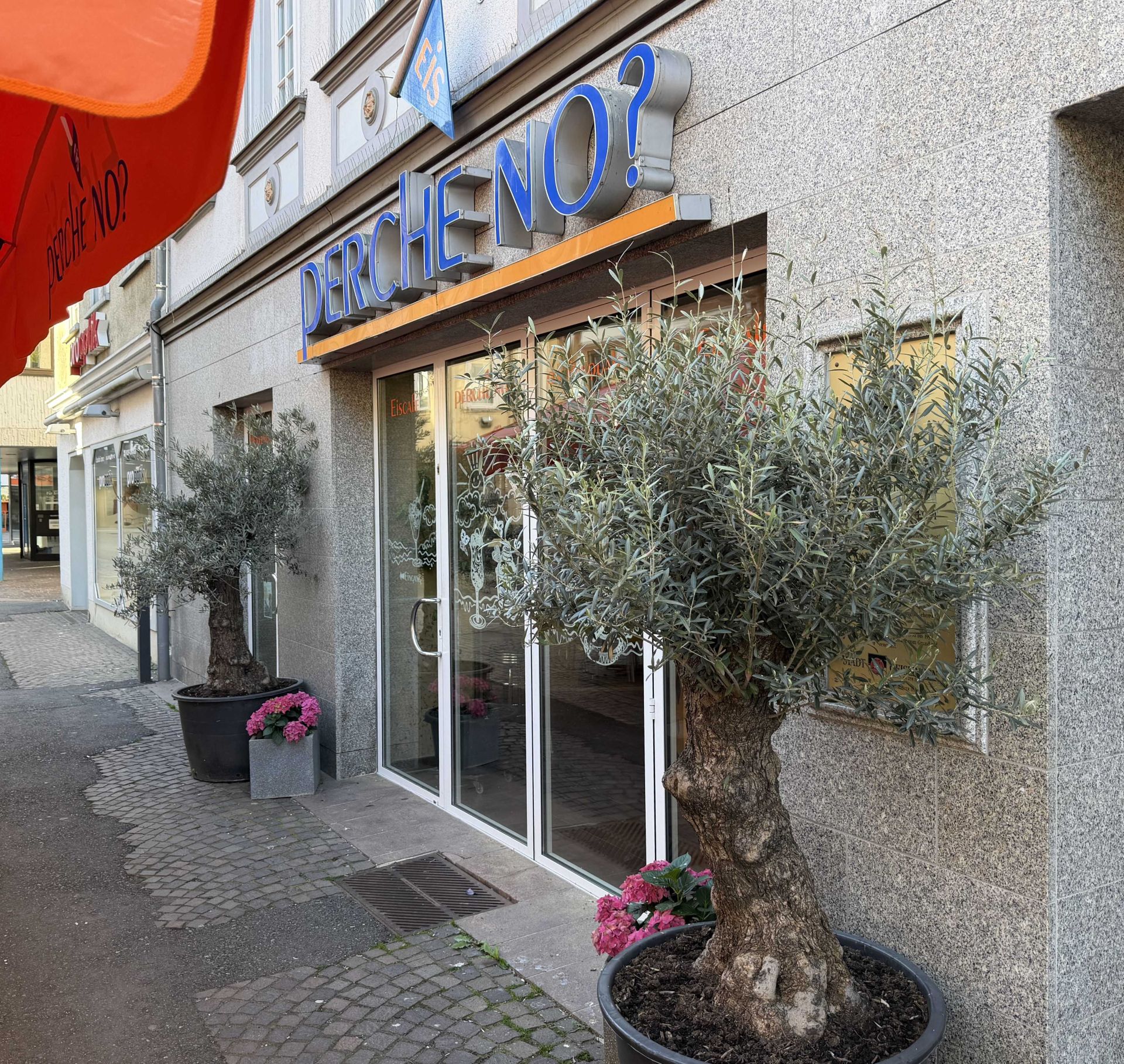 Haupteingang Eiscafe